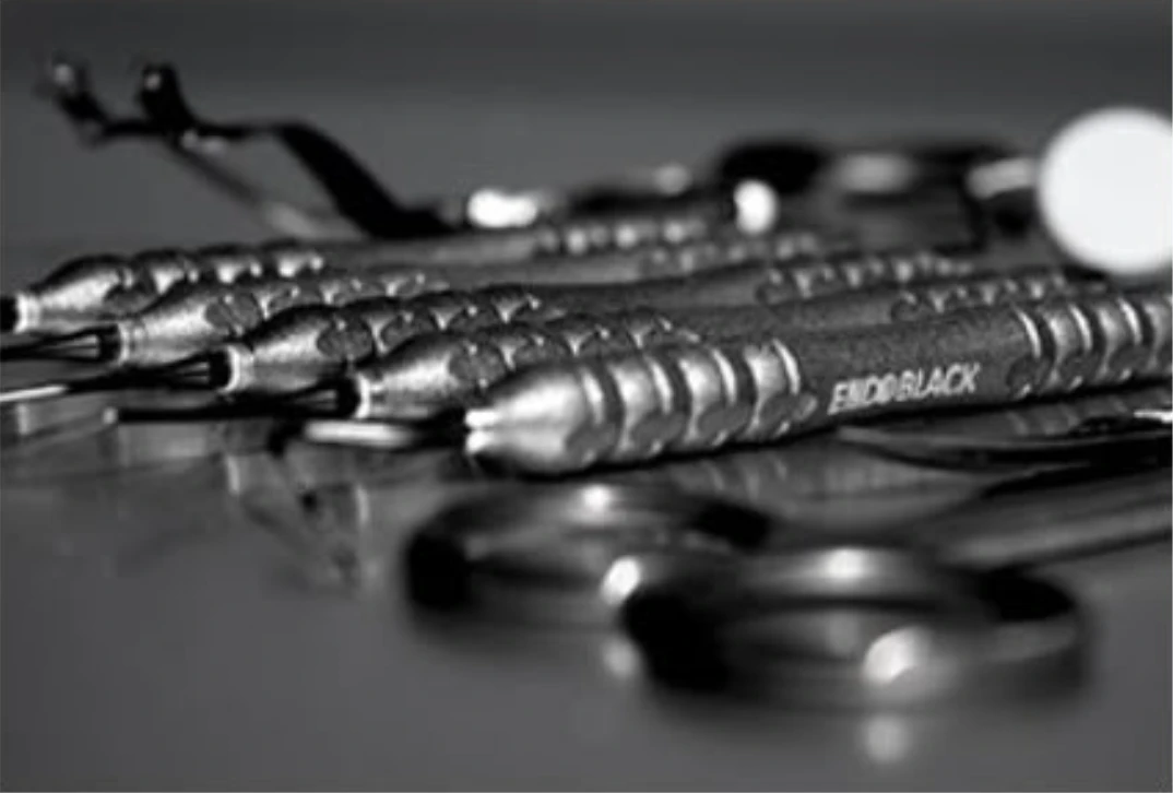 Хірургічні інструменти ENDOBLACK від Kohler Dental, крупний план